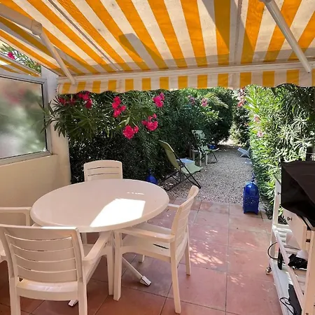 Un Coin De Paradis Au Pied De La Grande Bleue Lägenhet *