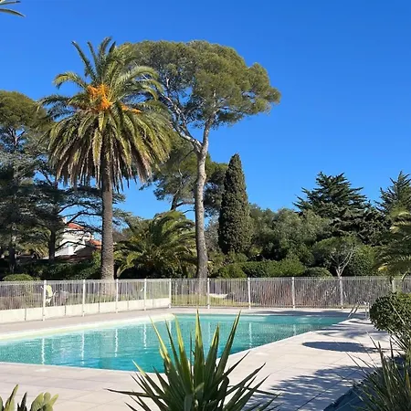 Lägenhet Un Coin De Paradis Au Pied De La Grande Bleue