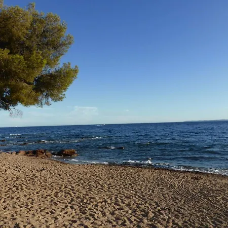 Un Coin De Paradis Au Pied De La Grande Bleue Saint-Raphael (Var)
